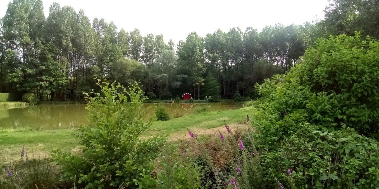 Gite Chouchou Izé Exterior foto